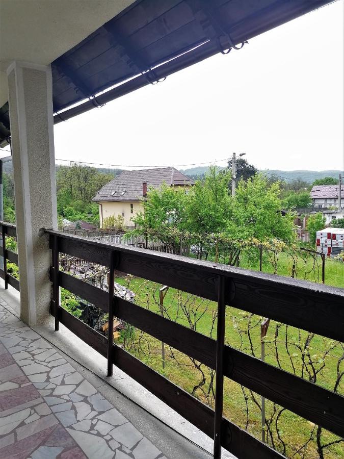 Cazare Vila Maria Apartment Curtea De Arges Ngoại thất bức ảnh