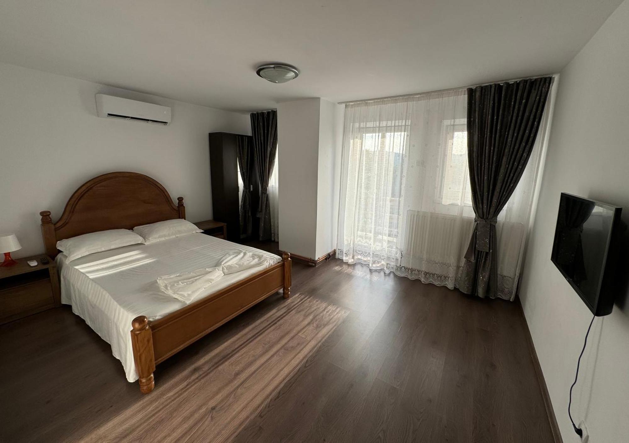 Cazare Vila Maria Apartment Curtea De Arges Ngoại thất bức ảnh